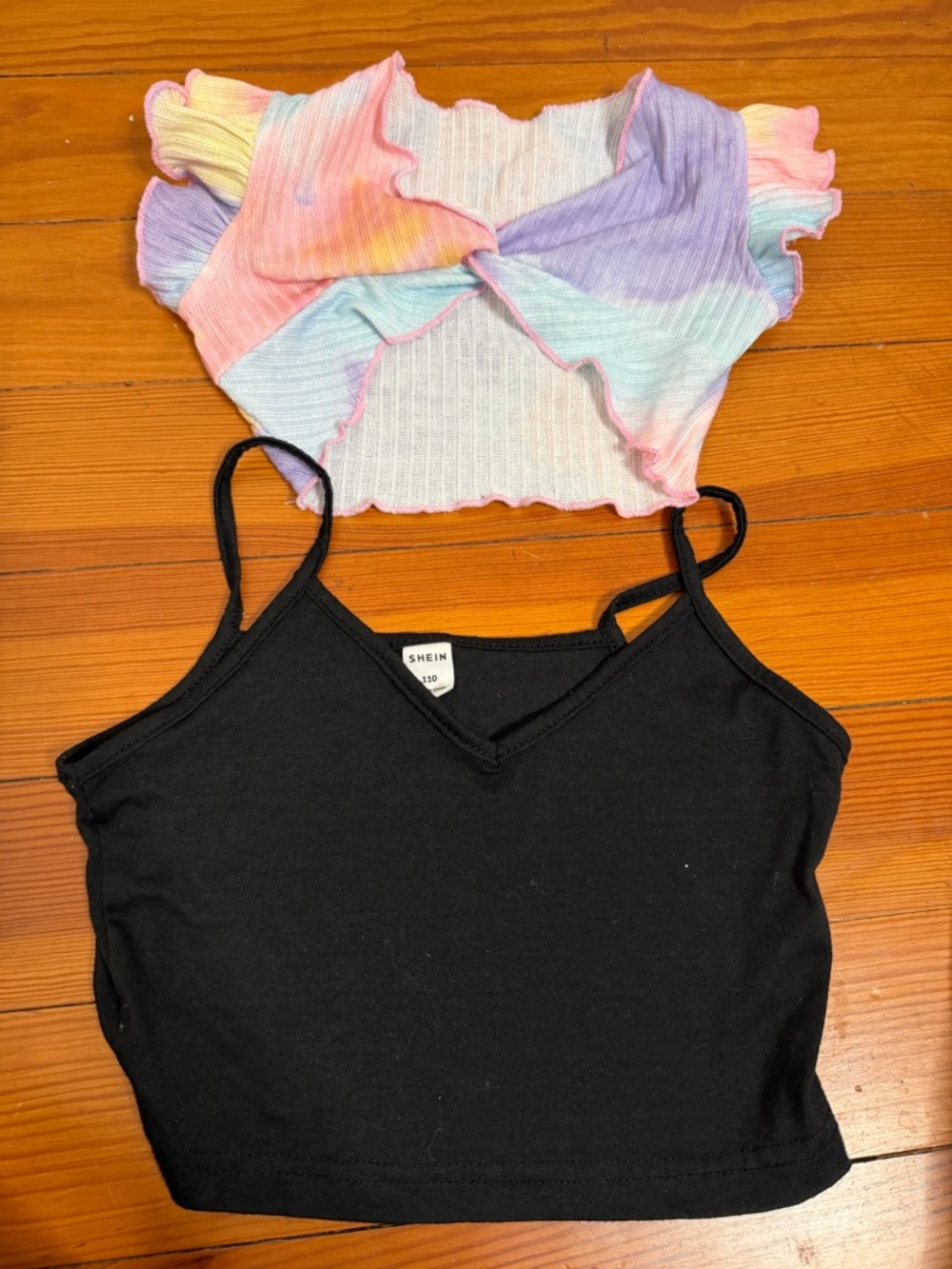 SHEIN Black Ribbed V-Neck Spaghetti Strap Crop Top